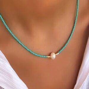 Natural freshwater pearl necklace NWT